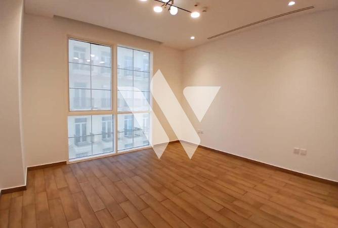 957895 - Property Main Image