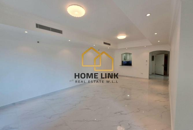 958072 - Property Image 2