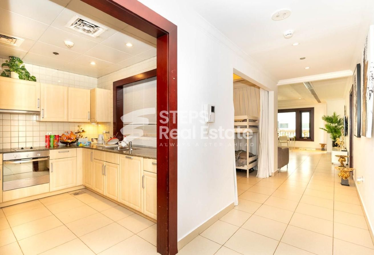 Luxurious Apartment with Office for Sale - apartment in Porto Arabia