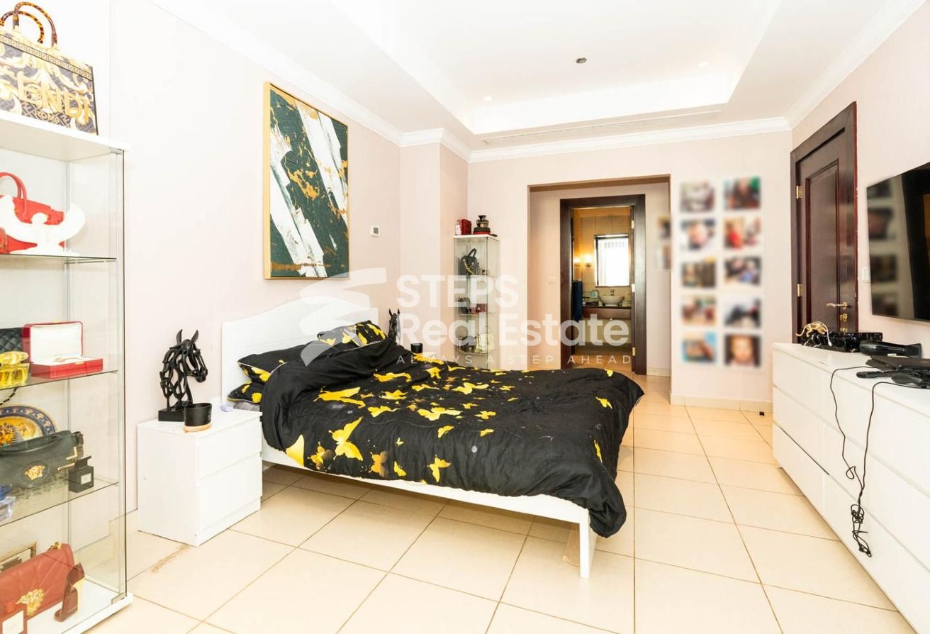 Luxurious Apartment with Office for Sale - apartment in Porto Arabia