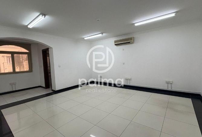 963127 - Property Main Image