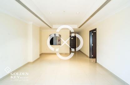 Apartment - 1 Bedroom - 2 Bathrooms for rent in East Porto Drive - Porto Arabia - The Pearl Island - Doha