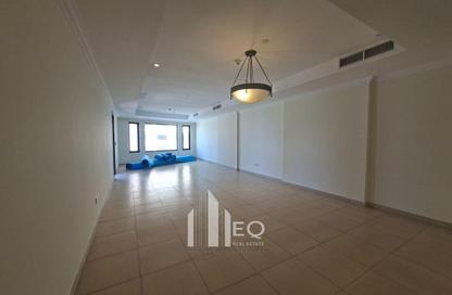 Apartment - 1 Bedroom - 2 Bathrooms for rent in East Porto Drive - Porto Arabia - The Pearl Island - Doha