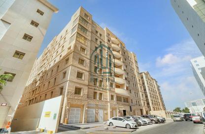 Apartment - 2 Bedrooms - 2 Bathrooms for rent in Al Sadd Road - Al Sadd - Doha