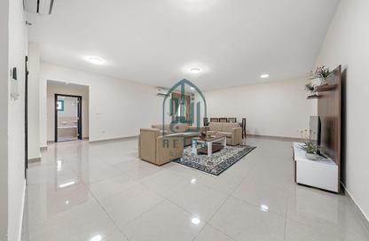 Apartment - 2 Bedrooms - 2 Bathrooms for rent in Old Al Ghanim - Al Ghanim - Doha