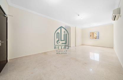 Apartment - 2 Bedrooms - 2 Bathrooms for rent in Al Sadd Road - Al Sadd - Doha