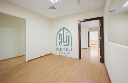 Office Space - 1 Bedroom - 1 Bathroom for rent in Muntazah 7 - Al Muntazah - Doha