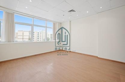 Office Space - 1 Bedroom - 1 Bathroom for rent in Muntazah 7 - Al Muntazah - Doha