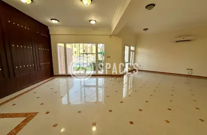 فيلا - 3 غرف نوم - 4 حمامات للايجار في فلل واست باي لاغون - وست باي لاجون - بحيرة وست لاجون - الدوحة