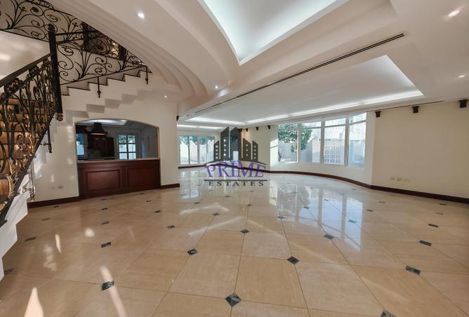 963070 - Property Image 2