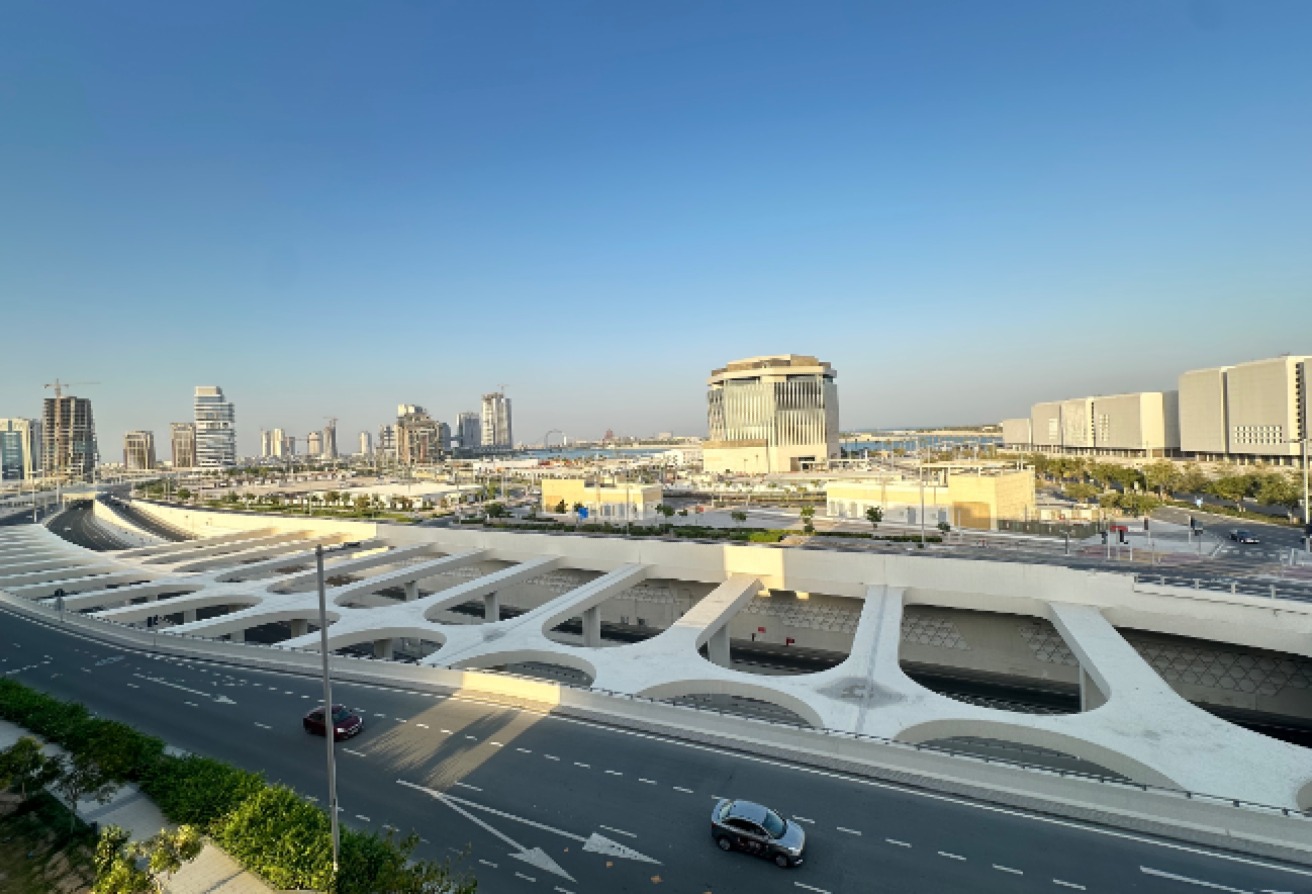 Huge unit | 1BR SF | Bills included | city view|