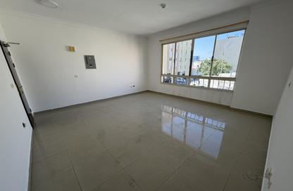 Apartment - 1 Bedroom - 1 Bathroom for rent in Umm Ghuwailina - Doha