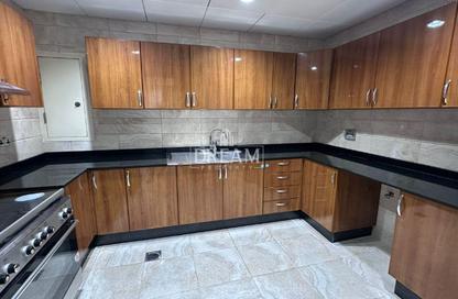 Apartment - 2 Bedrooms - 3 Bathrooms for rent in Marina District - Lusail