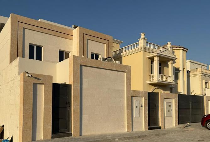 963697 - Property Image 2