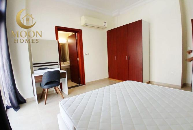 963834 - Property Image 3