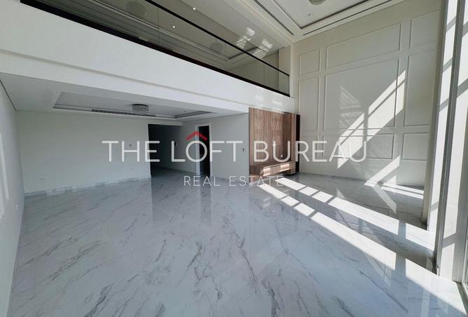 963829 - Property Image 2