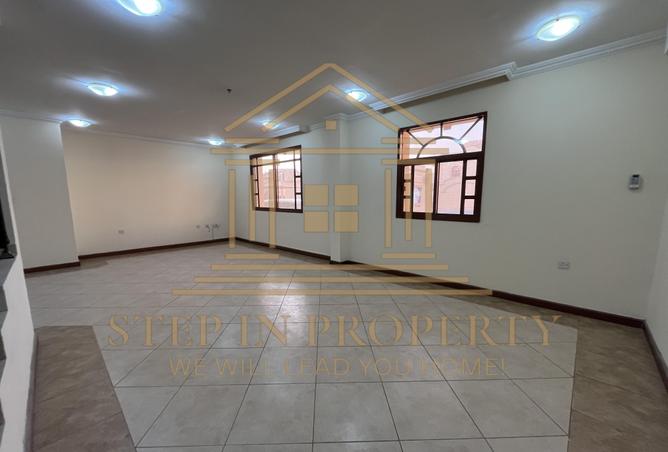 965369 - Property Image 2