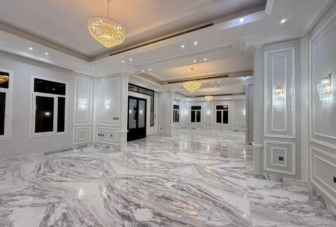 964352 - Property Image 2