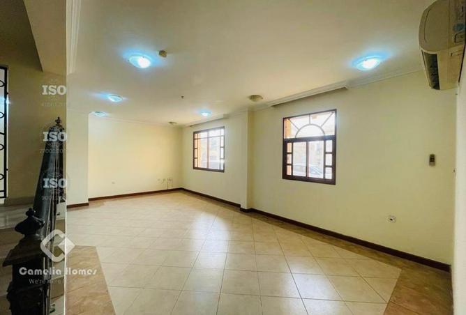 964887 - Property Image 2