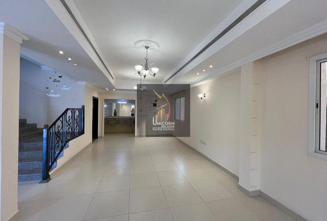 965027 - Property Image 2