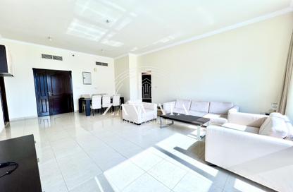 Apartment - 2 Bedrooms - 2 Bathrooms for rent in West Bay Tower - West Bay - West Bay - Doha