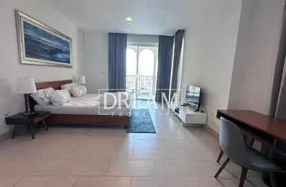 Apartment - 2 Bedrooms - 3 Bathrooms for rent in Viva West - Viva Bahriyah - The Pearl Island - Doha
