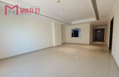 Apartment - 1 Bedroom - 2 Bathrooms for rent in East Porto Drive - Porto Arabia - The Pearl Island - Doha