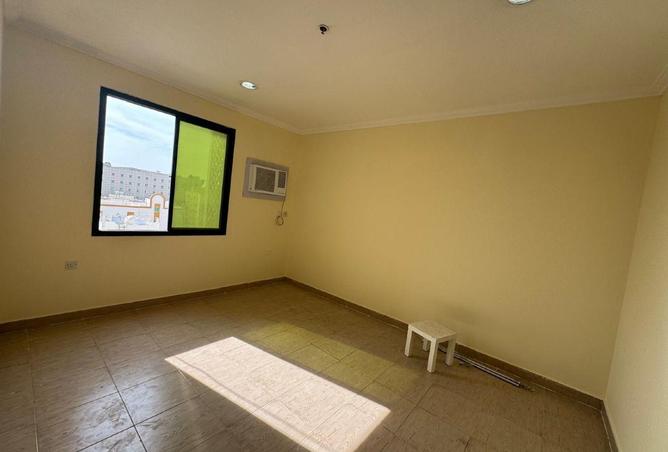 966203 - Property Image 3