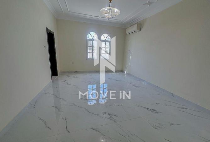 966493 - Property Image 2