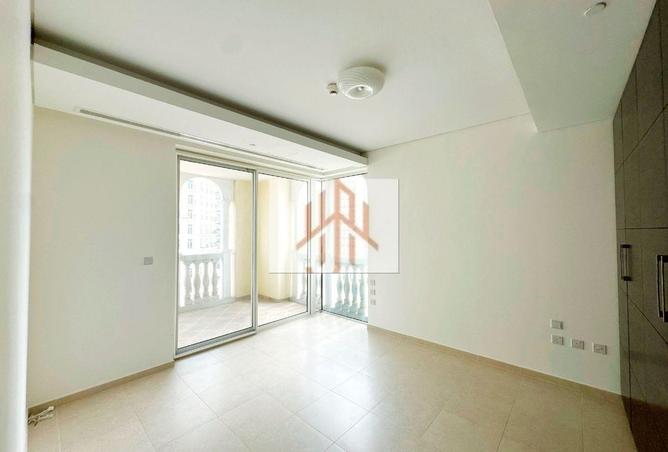 966572 - Property Image 3