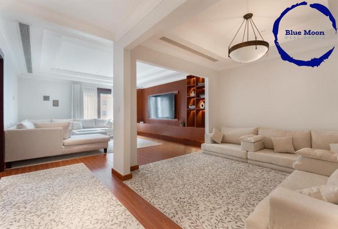 967235 - Property Image 2