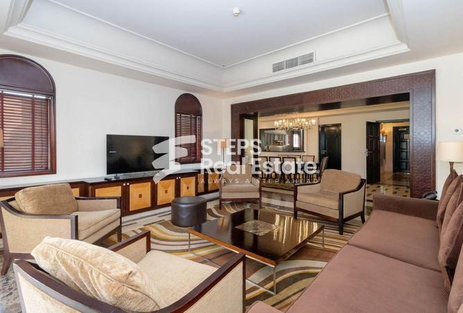 967209 - Property Image 2