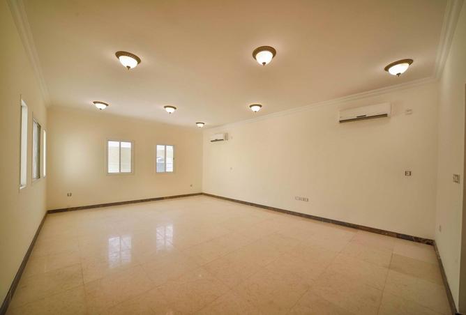 967371 - Property Image 3