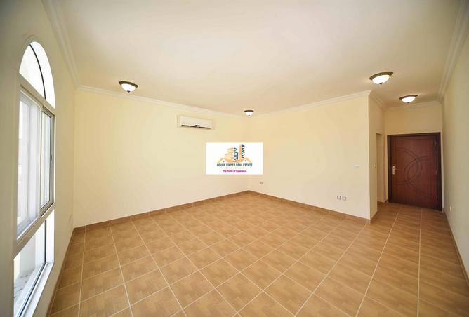 967451 - Property Image 3