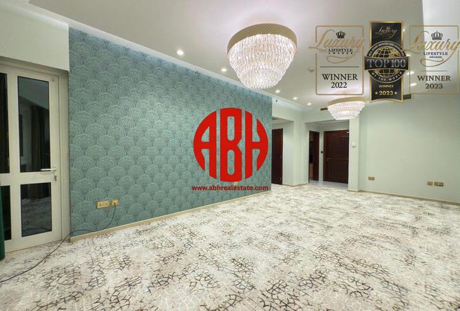 967492 - Property Image 3