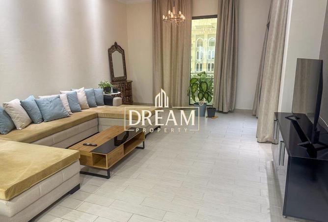 967545 - Property Image 2