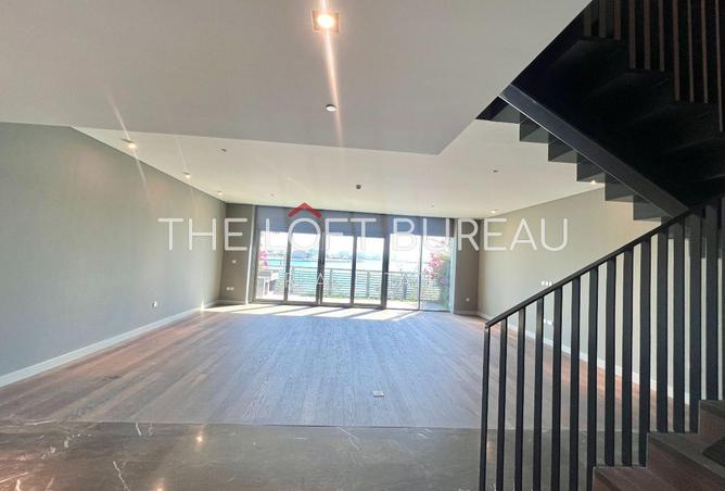 967628 - Property Main Image