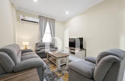 Apartment - 2 Bedrooms - 2 Bathrooms for rent in Al Sadd Road - Al Sadd - Doha