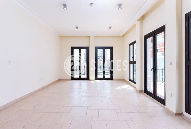 968229 - Property Image 2