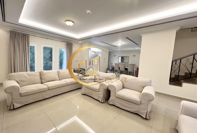 968379 - Property Image 2