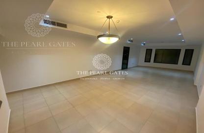 Apartment - 1 Bedroom - 2 Bathrooms for rent in East Porto Drive - Porto Arabia - The Pearl Island - Doha