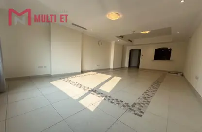 Apartment - 1 Bedroom - 2 Bathrooms for rent in West Porto Drive - Porto Arabia - The Pearl Island - Doha