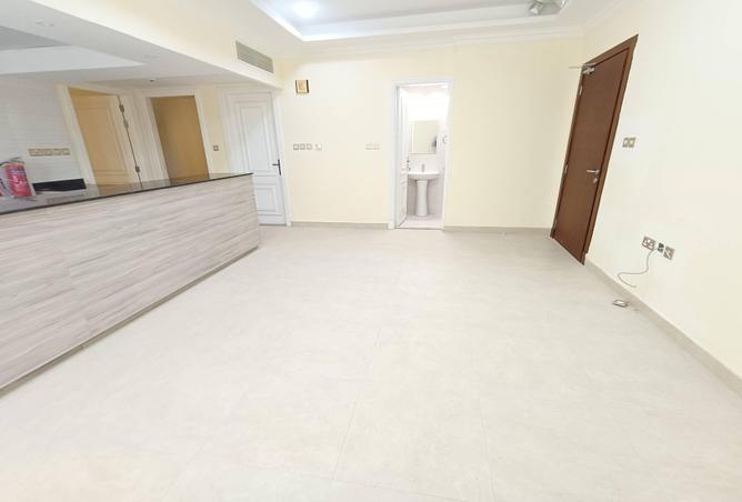 969083 - Property Image 2