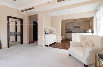 Apartment - 1 Bedroom - 2 Bathrooms for rent in Carnaval - Qanat Quartier - The Pearl Island - Doha