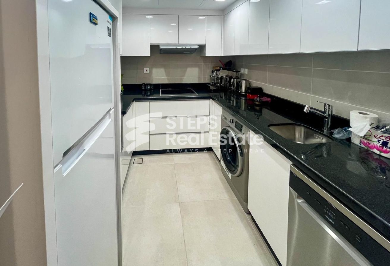 Stunning Studio with Balcony in The Pearl - apartment in Viva Bahriyah