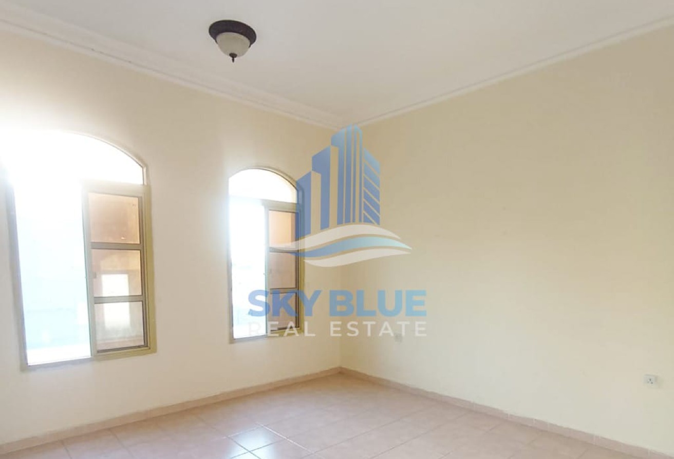 Spacious 2 BHK in DUhail with Balcony