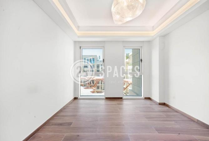 970861 - Property Image 2