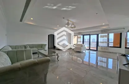 شقة - 3 غرف نوم - 4 حمامات للايجار في طريق بورتو الشرقي - بورتو أرابيا - جزيرة اللؤلؤة - الدوحة