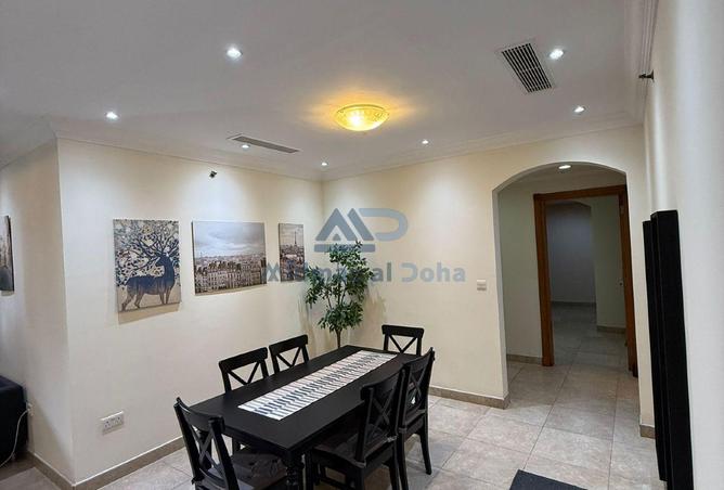 972174 - Property Image 2