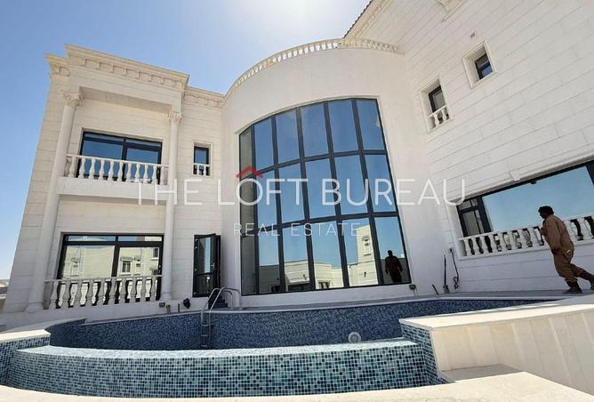 971645 - Property Image 2